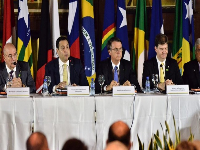 Aos governadores, Bolsonaro vincula sucesso do plano para o NE à reforma da Previdência