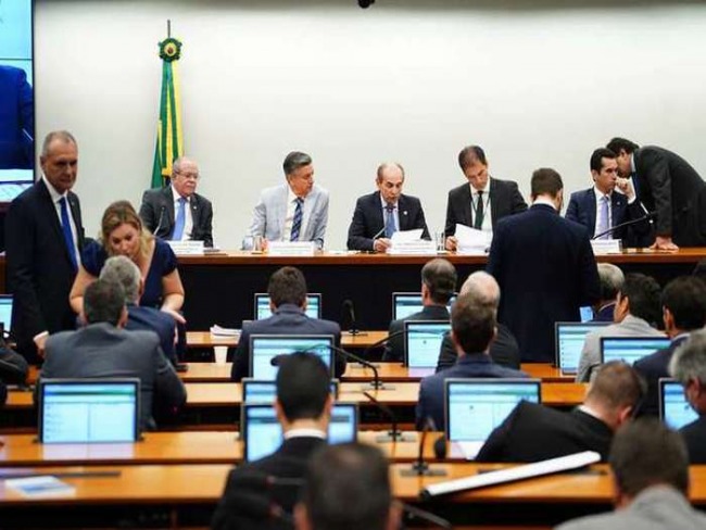 Comissão aprova crédito suplementar pedido pelo governo Bolsonaro
