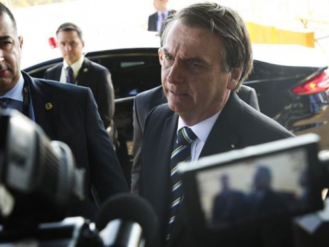 'Não posso admitir que façam filmes como o da Bruna Surfistinha', diz Bolsonaro