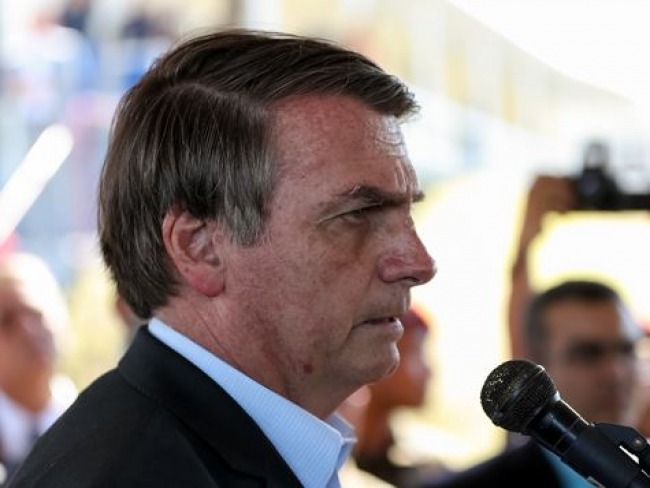 Bolsonaro defende militares e diz que grupo de esquerda matou pai de presidente da OAB