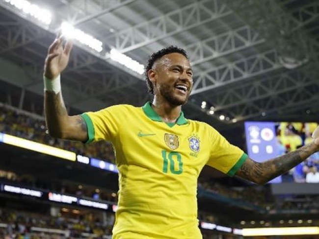 Neymar marca em retorno, e Brasil empata com a Colmbia
