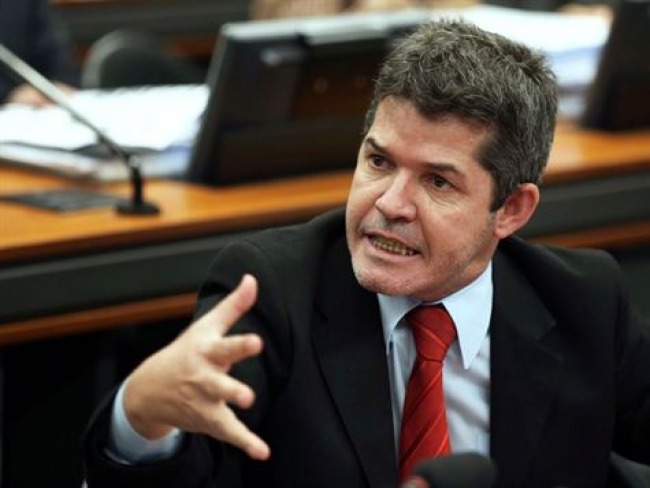 Líder do PSL na Câmara diz em áudio que vai implodir Bolsonaro