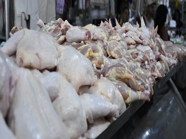 Preço dos cortes de frango e porco também sofrem aumento