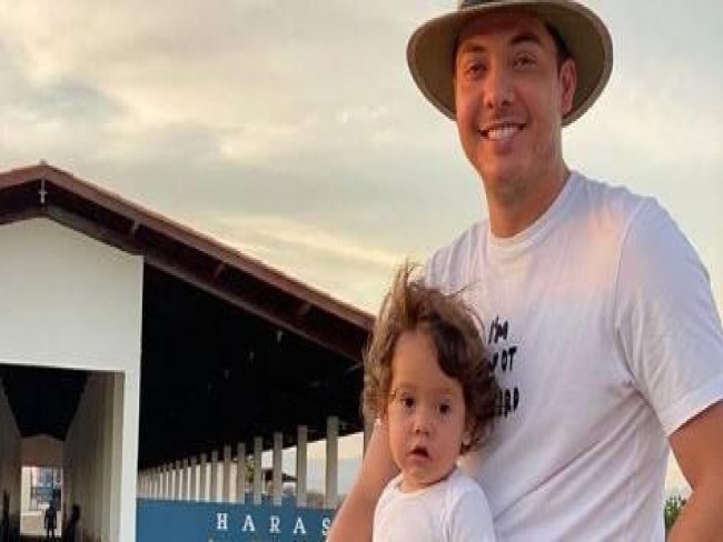 Wesley Safadão encanta seguidores com foto do filho mais novo: ''Lindo''