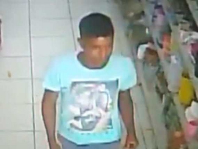 Jovem é flagrado furtando produtos de supermercado em Nazaré da Mata