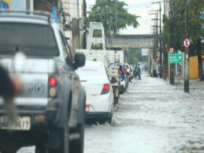 Apac emite alerta de chuva moderada a forte em várias regiões de Pernambuco