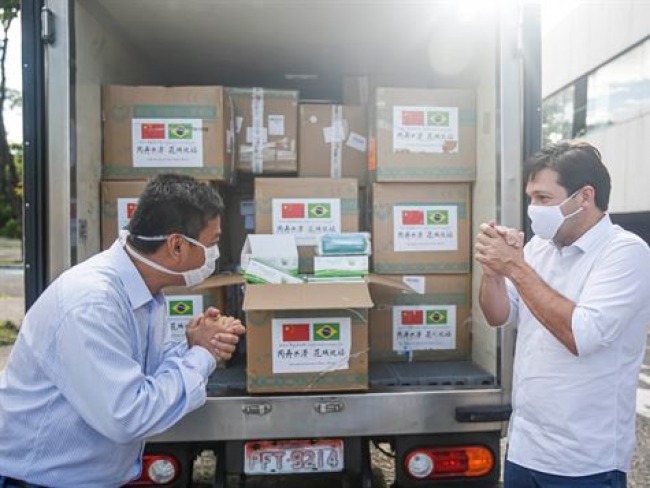 Cidade chinesa doa 100 mil máscaras hospitalares ao Recife