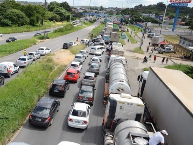 Reunio de caminhoneiros e governo termina sem acordo; greve continua