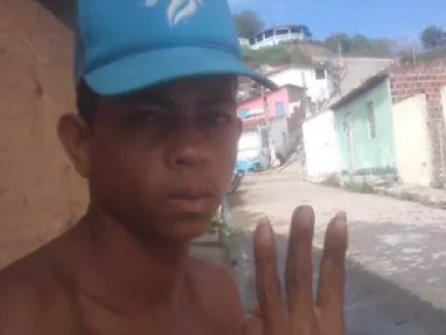 Jovem  encontrado morto com marcas de tiros no Serto de Alagoas