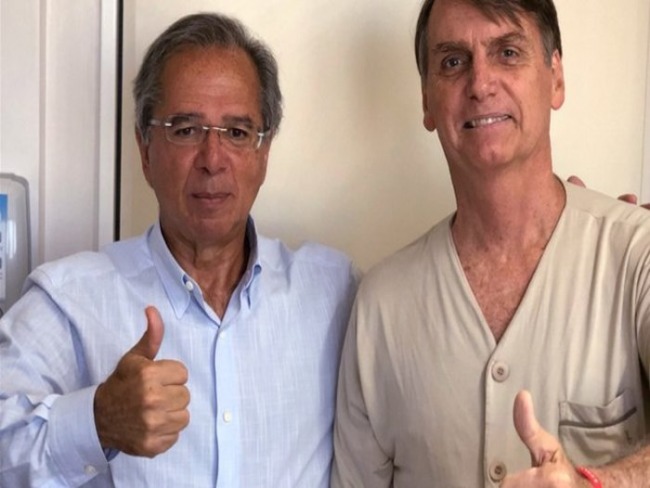 Bolsonaro diz que no foi 'batido o martelo' com Paulo Guedes sobre Previdncia