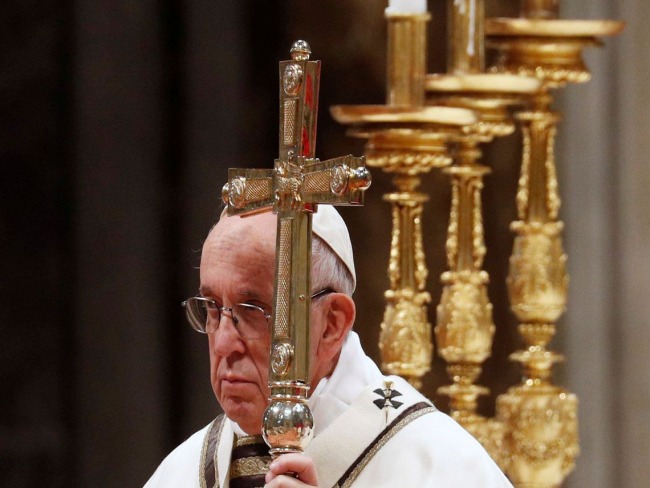 Papa faz apelo para que migrantes  deriva sejam acolhidos