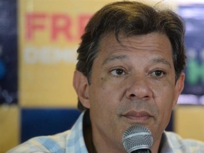 Ligao da famlia Bolsonaro com as milcias  antiga, diz Haddad