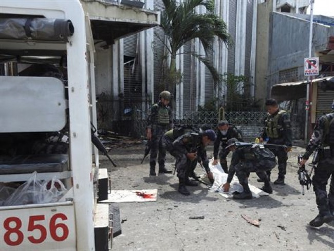 Atentado contra igreja no sul das Filipinas deixa 18 mortos