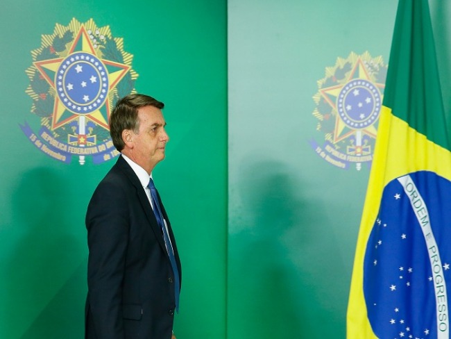 Tomografia descarta complicaes cirrgicas em Bolsonaro, diz boletim