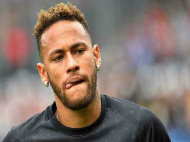 Alm de estupro, Neymar agora  investigado por divulgar fotos ntimas