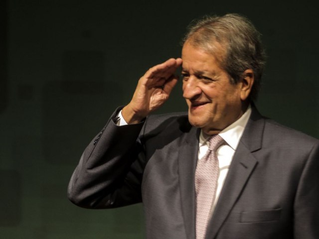 Valdemar Costa Neto, presidente do PL, aumenta o prprio salrio para R$ 30 mil