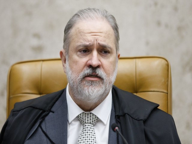 Em meio a processo de escolha para PGR, Lula se encontra com Augusto Aras