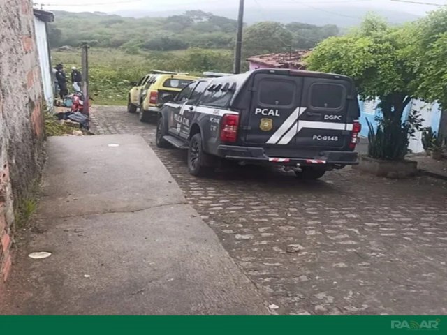 Operao prende dois acusados de crimes na regio de Santana do Ipanema