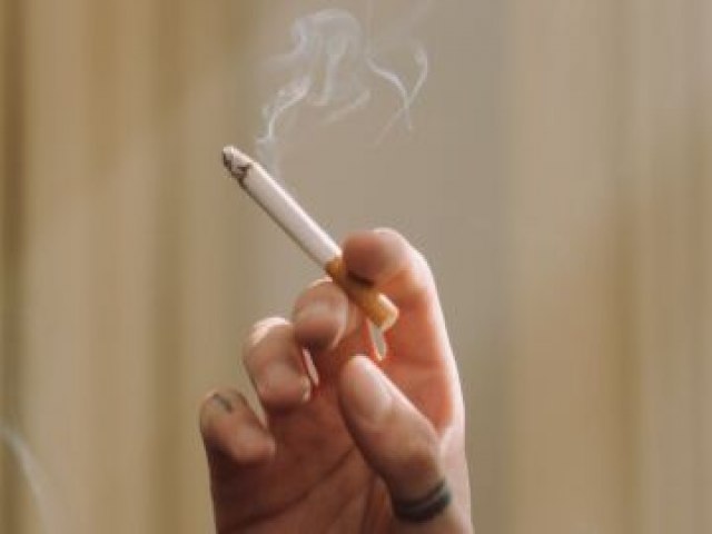 Decreto aumenta imposto sobre cigarro e eleva preo mnimo do mao