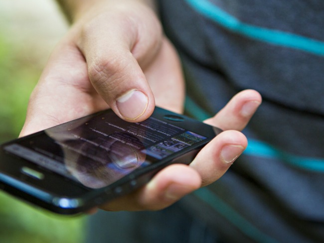 52% dos brasileiros não vivem sem celular