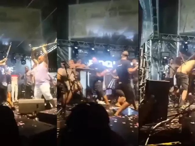 Músicos da Psirico e do Samba Trator trocam socos em cima do palco na Bahia.
