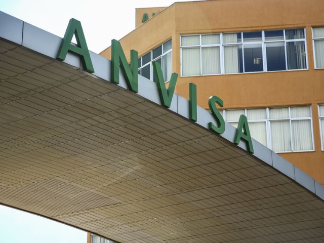 Anvisa anuncia novas restrições de produtos para cabelo