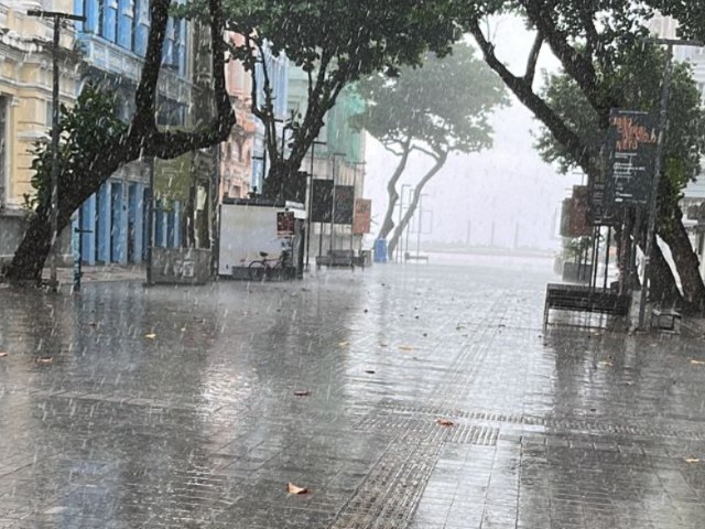 Apac afirma que chuvas devem continuar na Região Metropolitana, Zona da Mata e Agreste de Pernambuco
