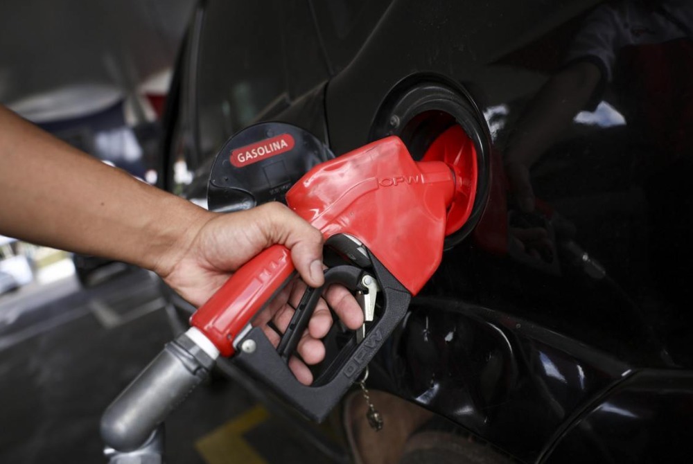 Governo Lula publica decreto com subs�dio de R$ 0,44 por litro da gasolina