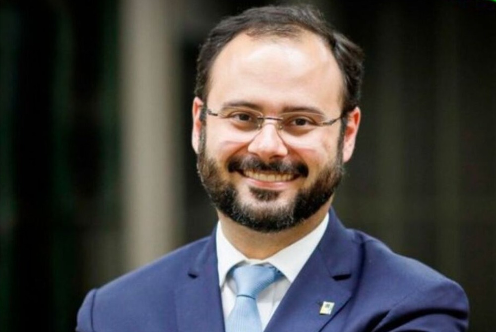 Governo avalia aumento de contrata��o pelo MEI com o fim da 6x1