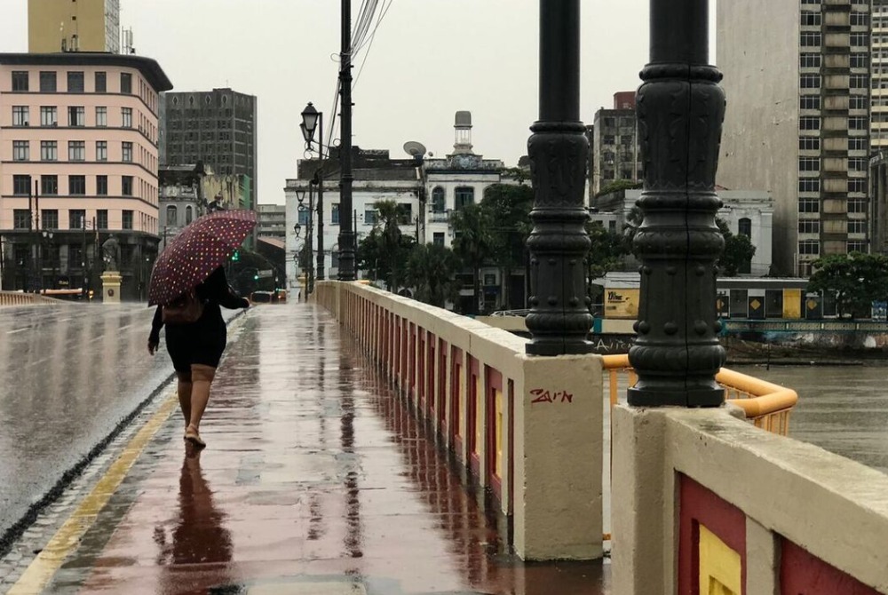 Inmet renova alerta de chuvas para laranja na RMR e Zona da Mata a partir da tarde desta quarta (3)