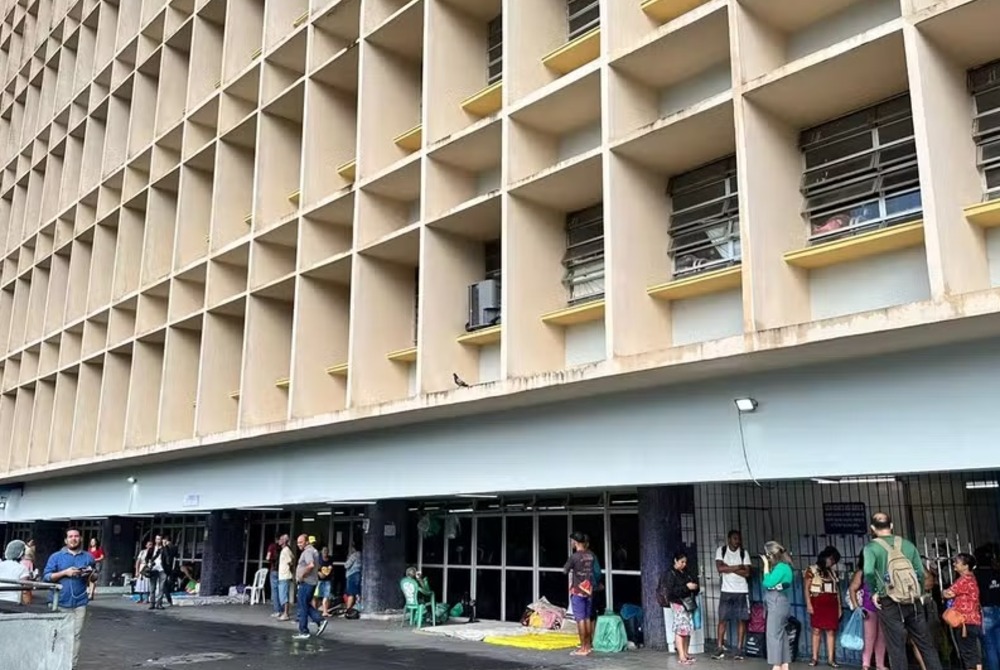 Menino e jovem mordidos por tubar�es em praias do Grande Recife recebem alta da UTI e v�o para enfermaria