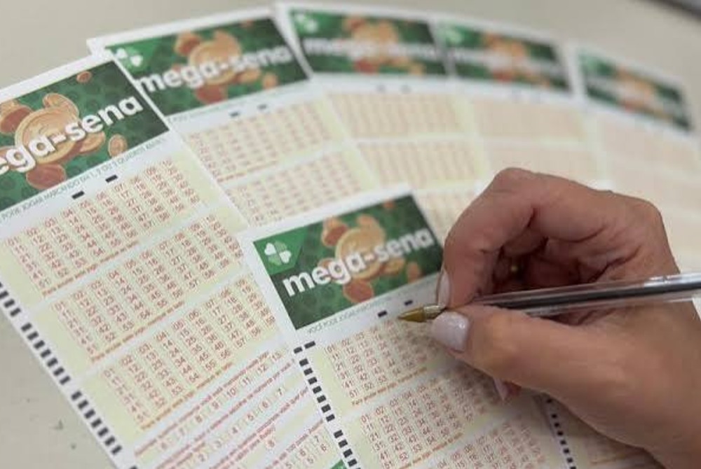 Mega-Sena 3027: aposta do interior de PE ganha R$ 45 mil e outras 20 acertam quadra; confira resultado Mega-Sena 3027: aposta do interior de PE ganha R$ 45 mil e outras 20 acertam quadra; confira resultado
