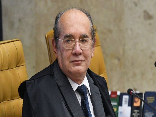 Ministro do STF Gilmar Mendes anula arquivamento de ao contra Bolsonaro