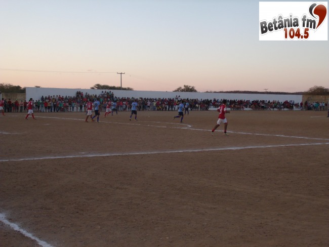 EMPAREDADA vence o time do BARRA por 2 X 0 no jogo de abertura do Campeonato Municipal de Futebol Amador de Betnia do Piau