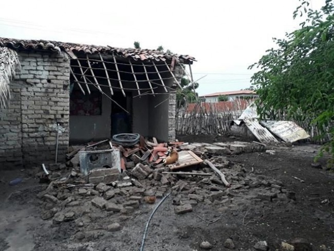 Chuva deixa rastro de destruio no interior do Piau