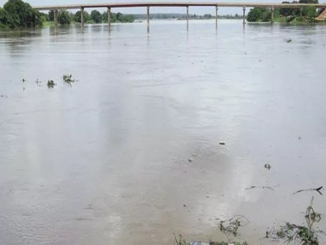 Rio Poti chega a 8 metros e atinge cota de ateno para inundao