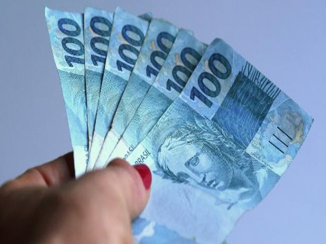 Cmara aprova auxlio de R$ 600 por ms para trabalhador informal