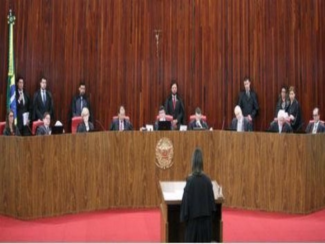 Ministros fazem acordo e resultado de julgamento da chapa Dilma-Temer sai nesta sexta-feira