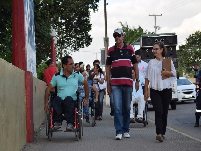 Caminhada da acessibilidade mobiliza populao em Limoeiro