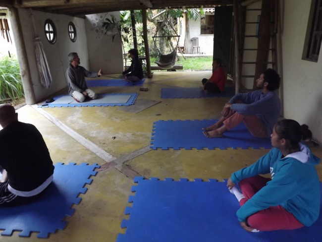 Conhea e relaxe com o yoga em Santa Cruz