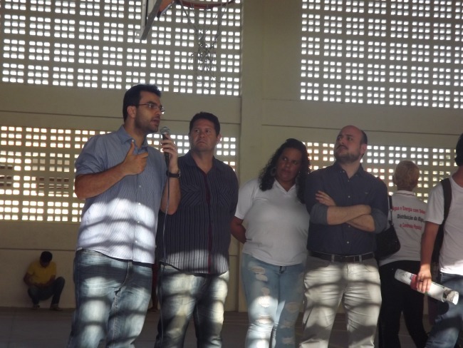 Moradores de Barra do Riacho se renem com MPF e Defensoria Pblica Estadual