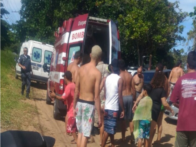 Fim do contrato com guarda-vidas deixa turistas em Aracruz sem segurana nas praias