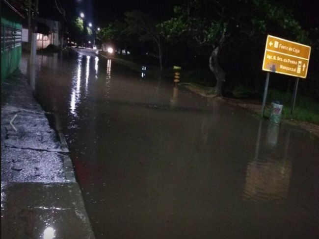 Chuva causa transtornos em Santa Cruz