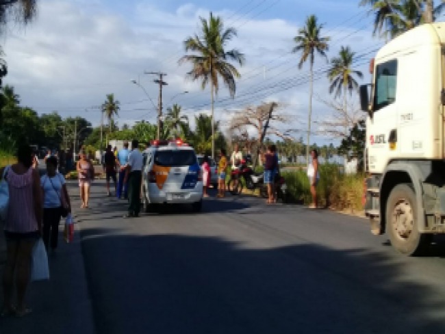 Protesto na ES-010 interrompe trfego em Coqueiral de Aracruz