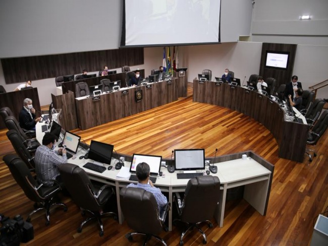 Plano Municipal da Juventude de Balnerio Cambori  aprovado na Cmara Municipal