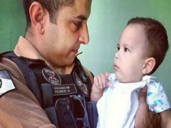 Policial militar degola filho de oito meses e em seguida comete suicdio 