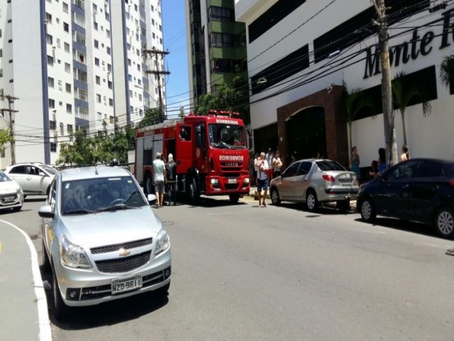 Salvador: Incndio atinge apartamento no bairro da Pituba; veja vdeo