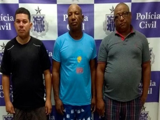 Suspeitos de adulterar veculos roubados so presos em operao policial