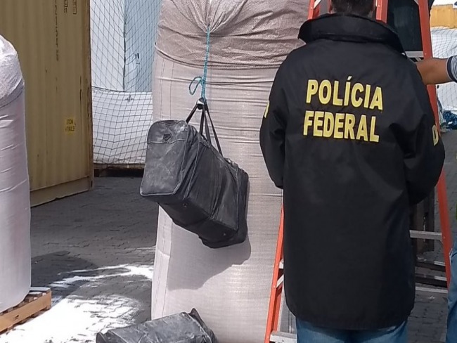 PF apreende cerca de 1,5 tonelada de cocana no Porto de Salvador
