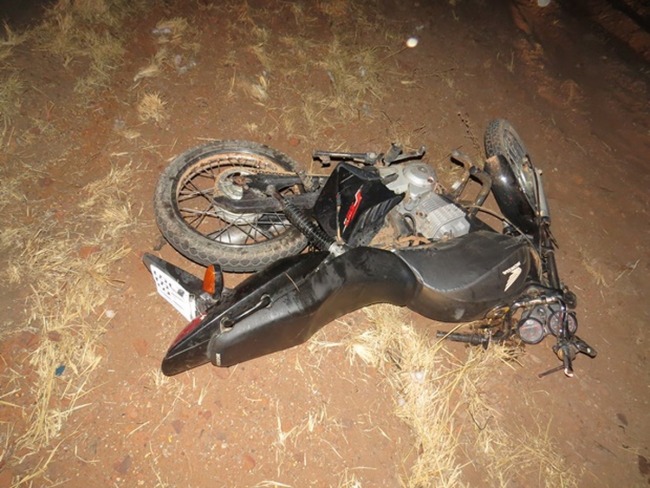 Dois morrem aps caminhonete bater em moto no oeste da Bahia; uma das vtimas foi atropelada por carreta